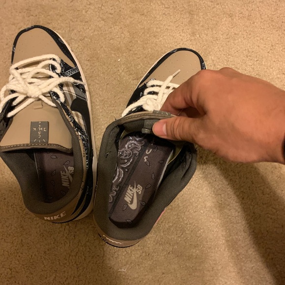 Nike Low Dunk SB Size: Men11 - Picture 5 of 10